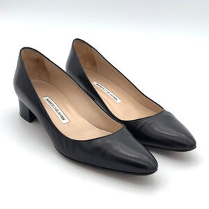 Manolo Blahnik Black Leather Pointed Toe Low Block Heel Pump EU 39 Italy